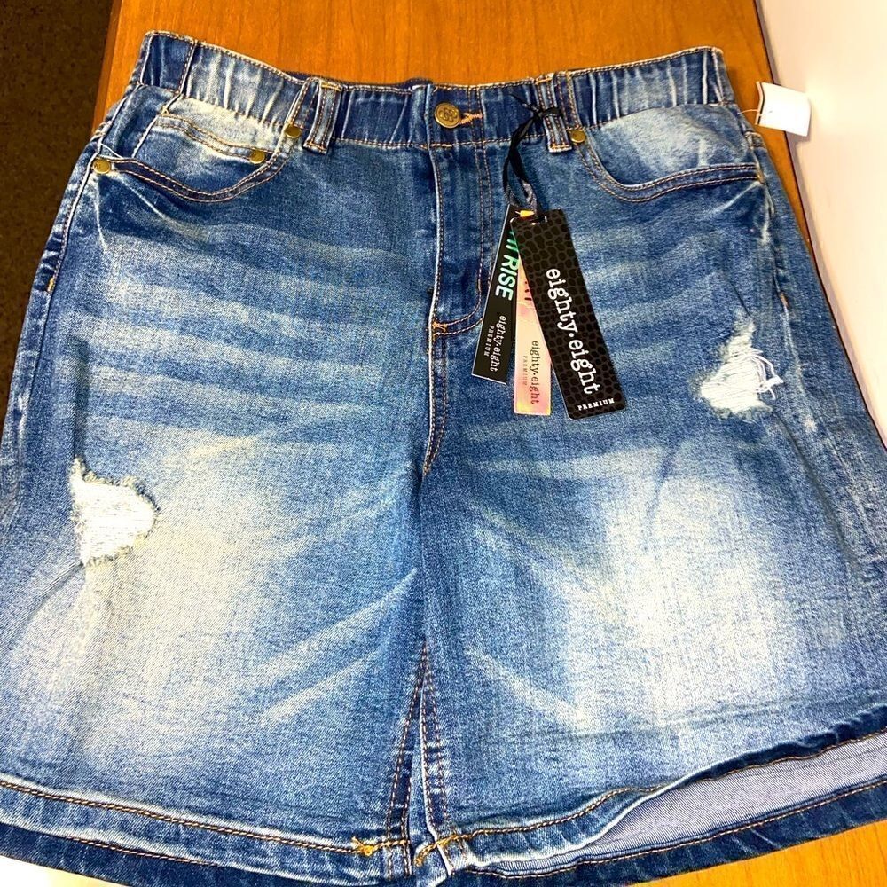 NWT eighty eight high rise wonder waist denim shorts